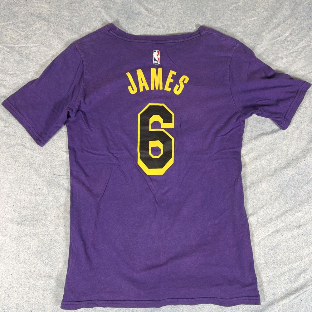 Nike Sz L LA Lakers LeBron JAMES 6 Purple T-shirt
